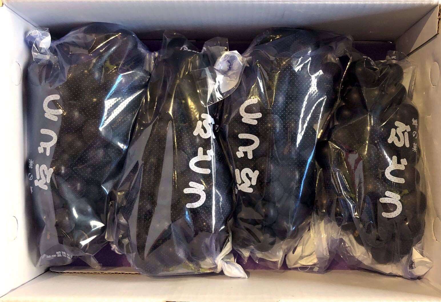0611結-溫室草生巨峰牛奶葡萄 $450元/盒